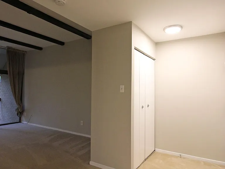 1662 Parkcrest Cir #400 — Photo 3