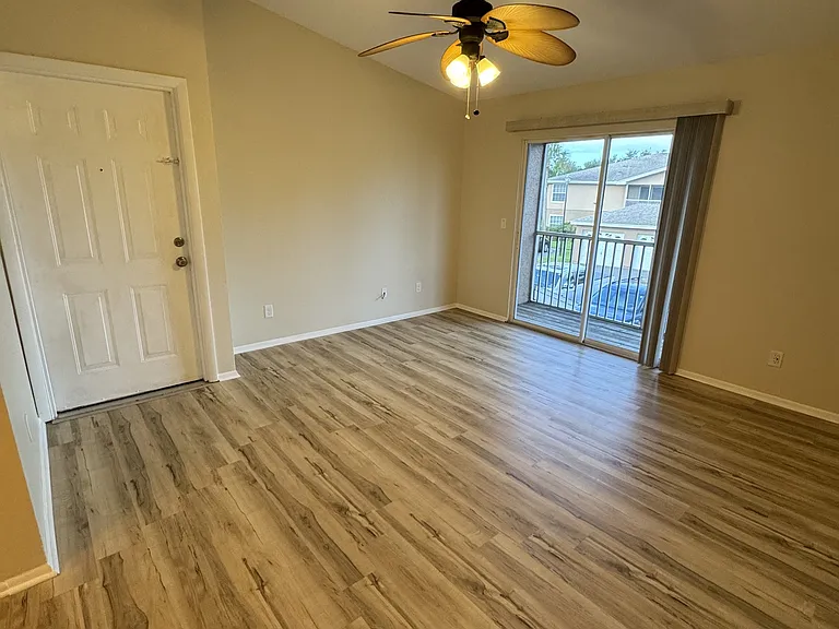 1860 Long Iron Dr #1021 — Photo 2