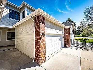 3383 Mount Royal Dr — Photo 8