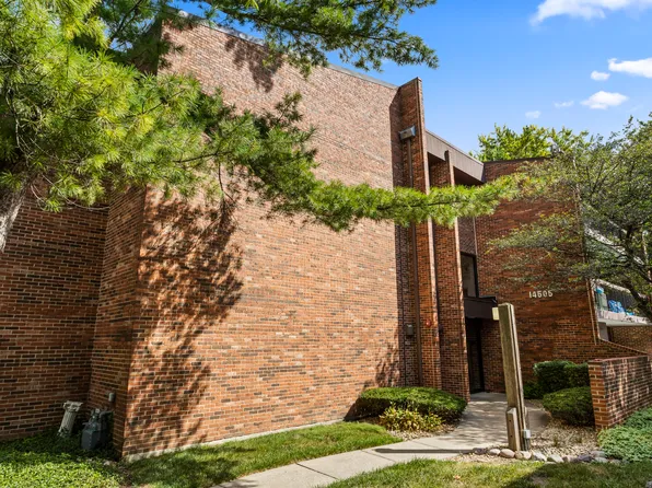 14505 Central Ct APT M2, Oak Forest, IL 60452