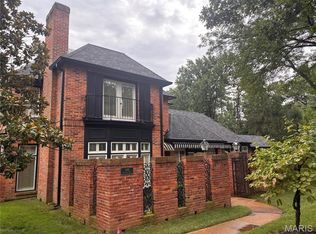 1 Chatfield Place Rd, Saint Louis, MO 63141