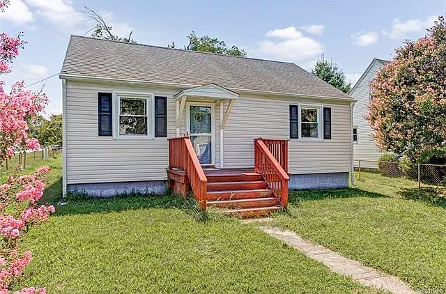 1st image of 2301 Oakwood Ln