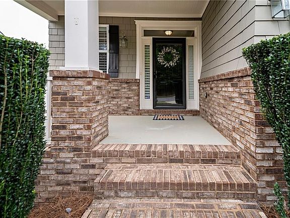 2nd image of 240 Edinburgh Ln