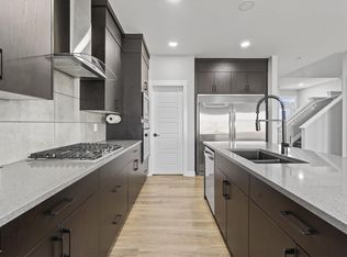 9704 224th St NW, Edmonton, AB T5T 7P4