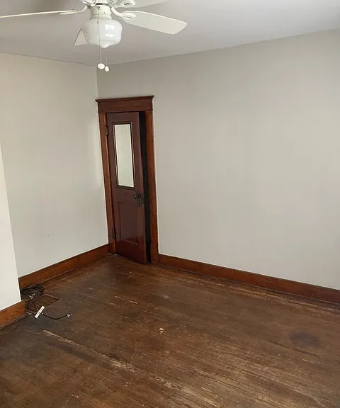 2124 Crittenden Dr — Photo 13