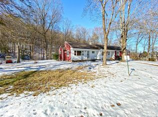 16 Mountain Rd, Tuxedo Park, NY 10987