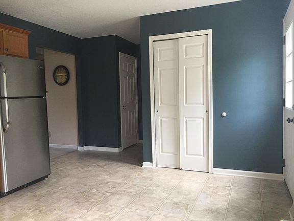 4th image of 23 Henrietta Ave
