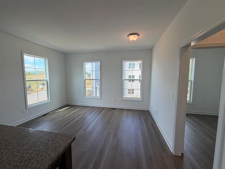 1073 Balsam — Photo 22