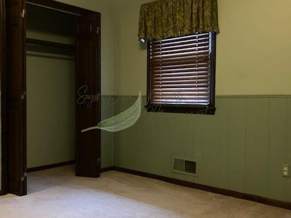 4th image of 3813 S Fuller Ave