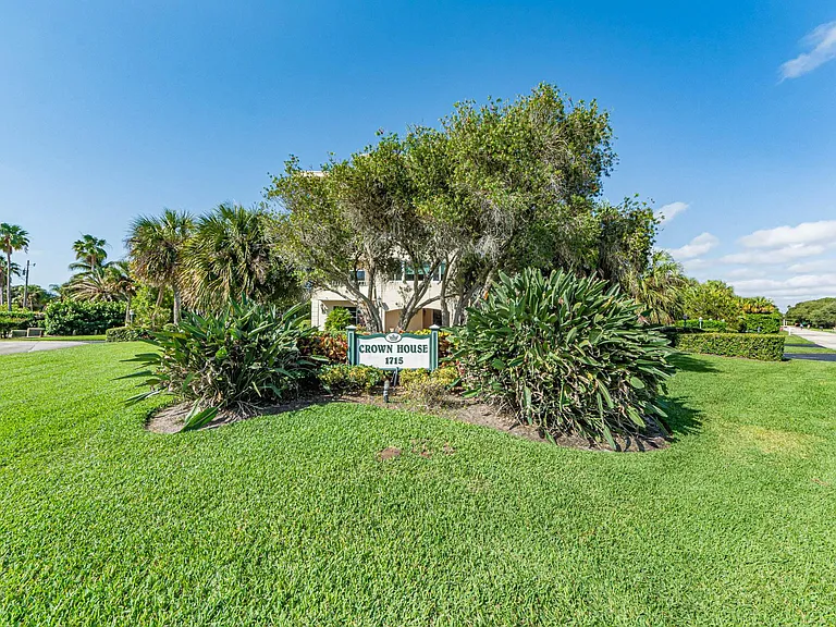 1715 Ocean Dr #3B — Photo 48