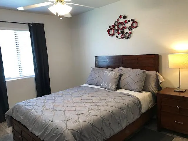 Fully Furnished one bedroom (Bedroom)