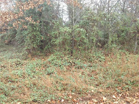 3rd image of 9 Wendike Ln