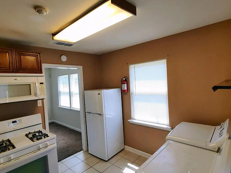 5765 Cameron Blvd — Photo 5