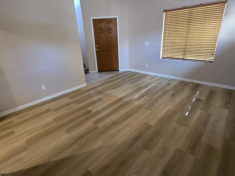 1051 S Maverick St — Photo 7