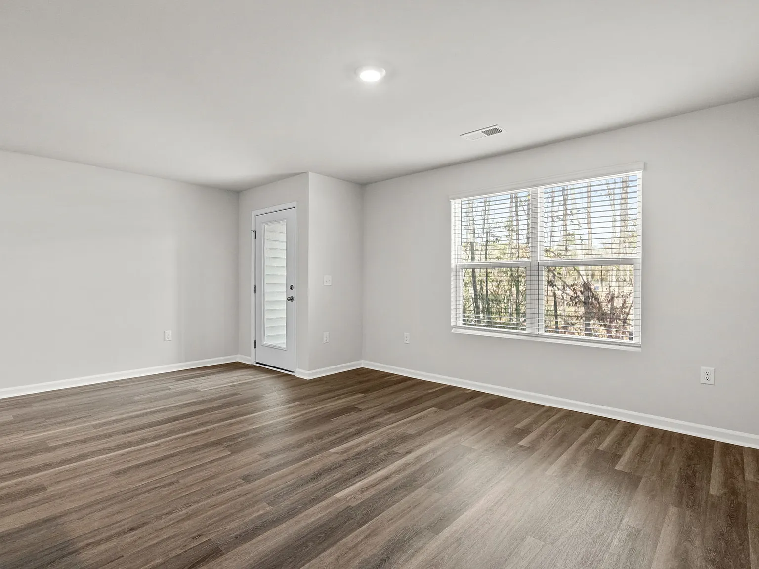 531 Gemstone Boulevard - 1 — Photo 4