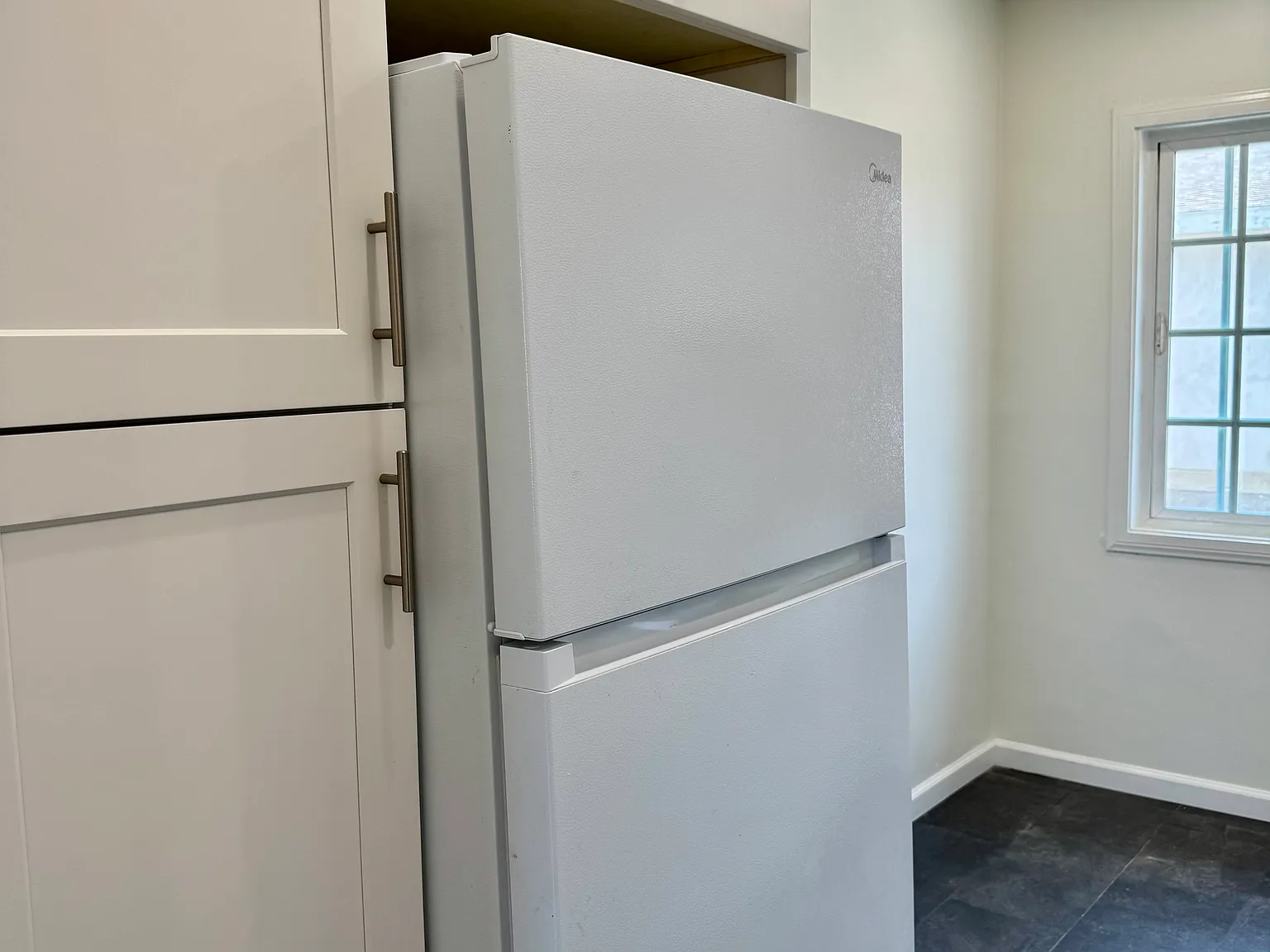 2 bed, 600 sqft, $2,295 — Photo 2