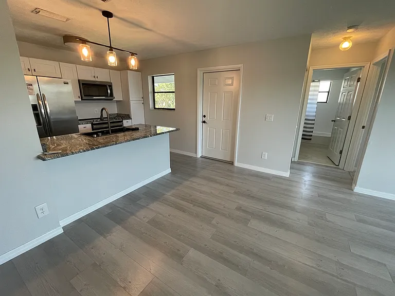 6537 SE Federal Hwy #202 — Photo 5