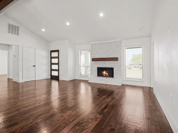 934 Green Canyon Dr, Mesquite, TX 75150