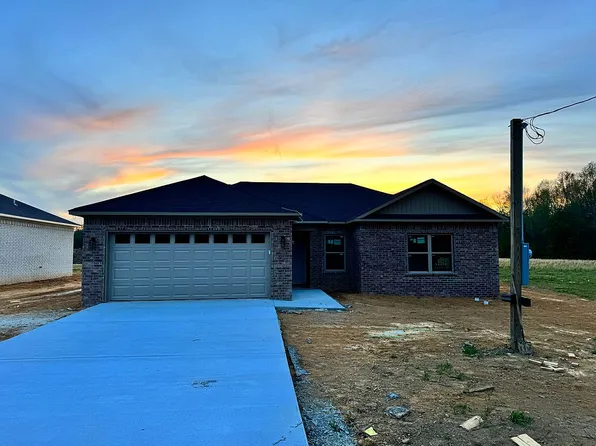 122 S Apple St, Beebe, AR 72012