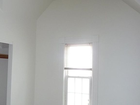 Second bedroom, high ceiling