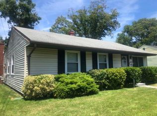 1110 Dumfries St, Oxon Hill, MD 20745