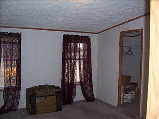 5th image of 6001 33rd Ave SE