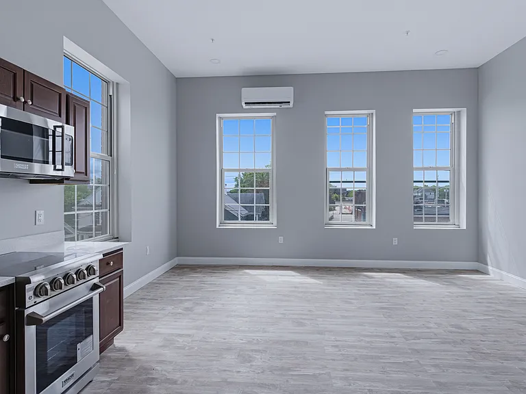 141 Power Rd #204 — Photo 3