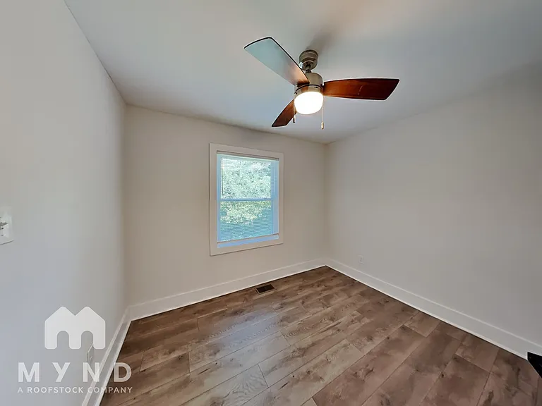 60 Finch Dr SE — Photo 12