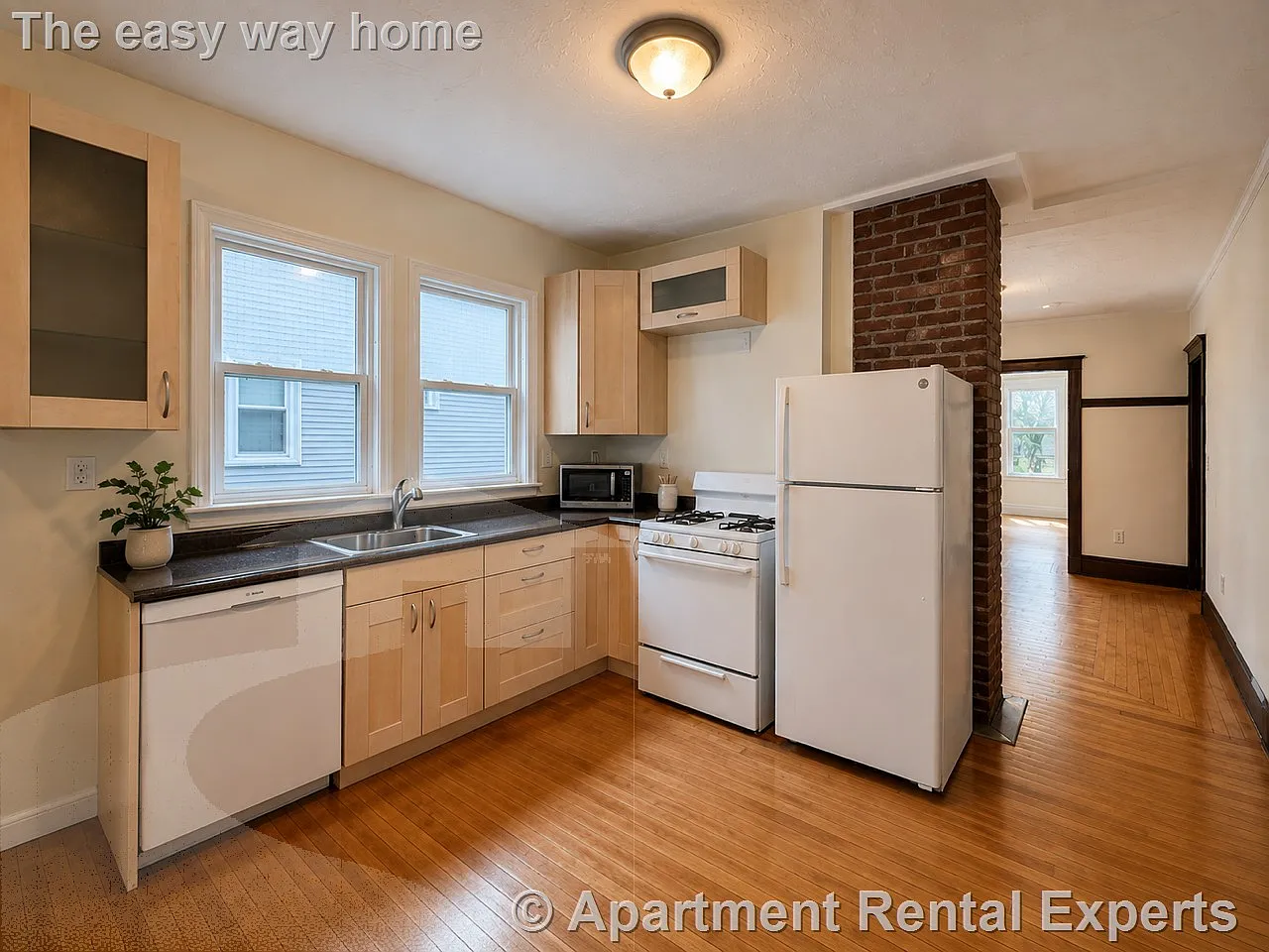 3 bed, 1350 sqft, $3,900 — Photo 4