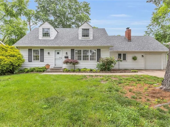 7701 W 97th St, Overland Park, KS 66212
