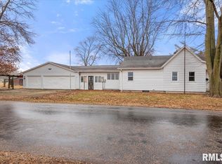 396 E Tremont St, Waverly, IL 62692