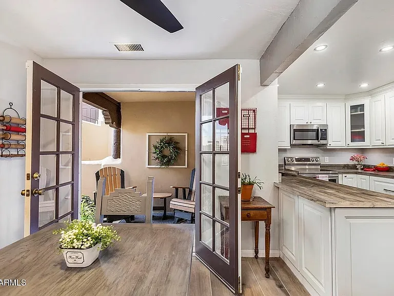 5402 E Windsor Ave #17 — Photo 5