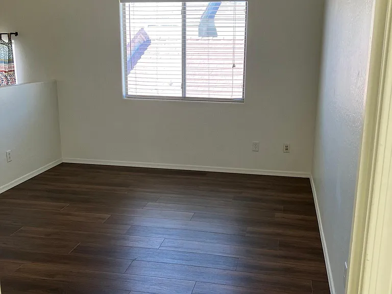 22214 N 29th Dr — Photo 8