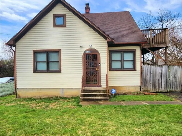 4521 N Fairgreen Ave, Dayton, OH 45416