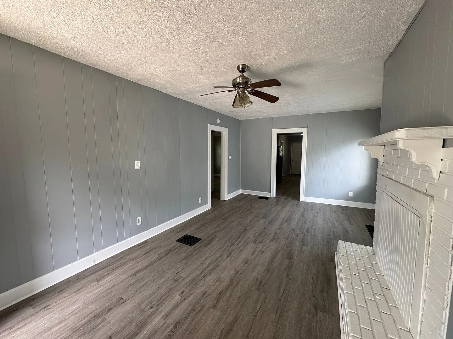 Near Southeast 3 Bed 1 Bath — Photo 3