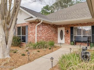 6423 Iona St, Diamondhead, MS 39525