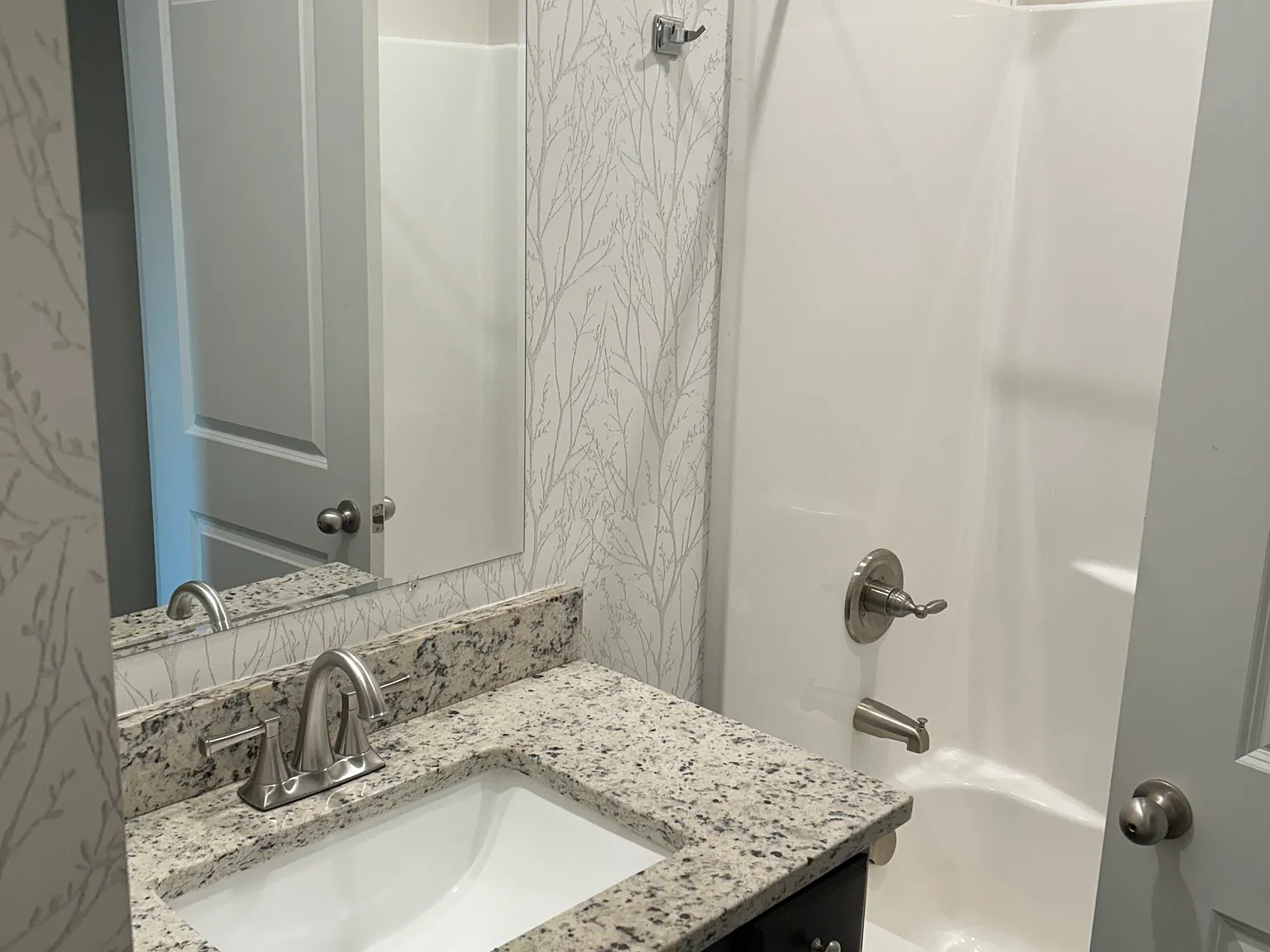 3 bed, 1224 sqft, $1,650 — Photo 4
