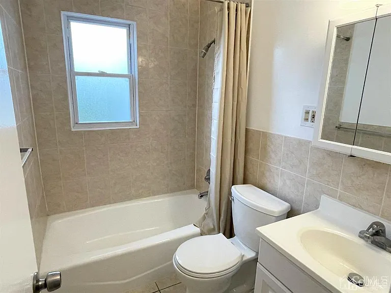 34 Cedar Ave — Photo 17