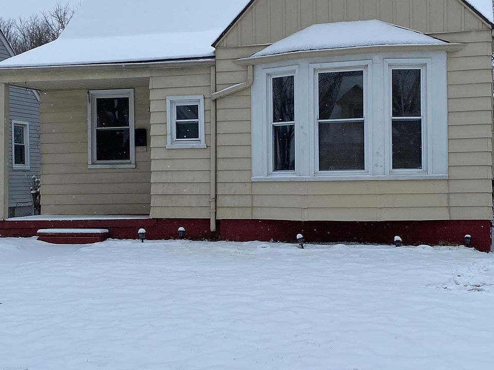 1st image of 26008 McDonald St