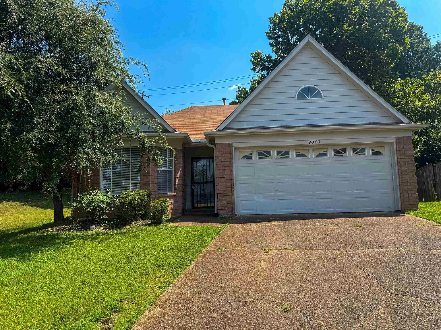 3 bed, 2.0 bath, 1376 sqft, $1,750 — Photo 1