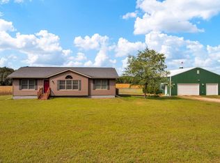 N1041 Cypress Rd, Neshkoro, WI 54960