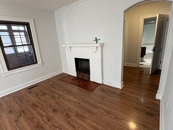 4th image of 3610 Alpine Dr