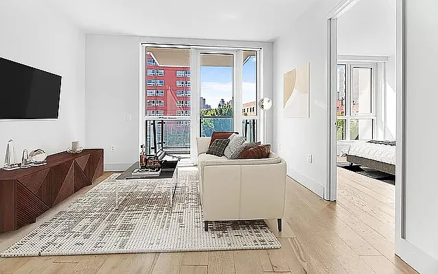 Rented by Manhattan Realty Group | media 1