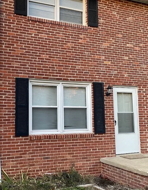 217 Deerfield Dr