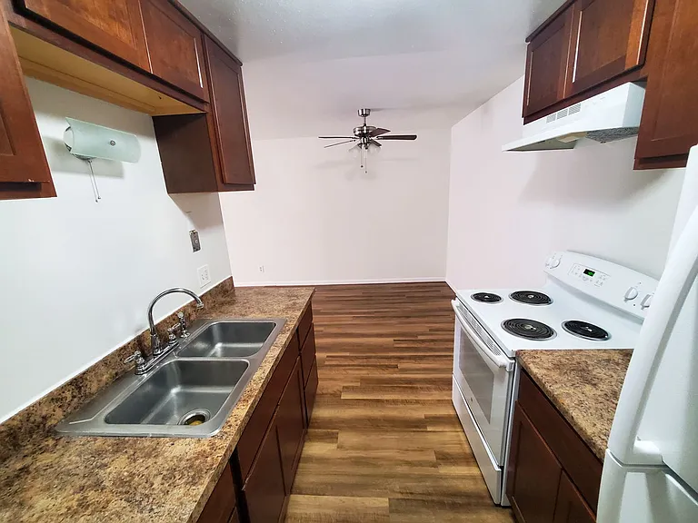Nakoma Heights Apartment Homes — Photo 42