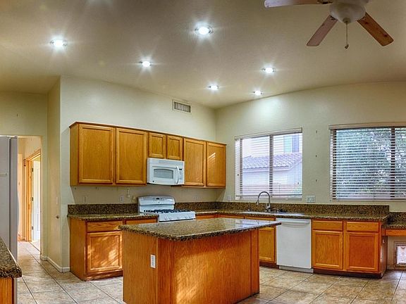 Kitchen 3