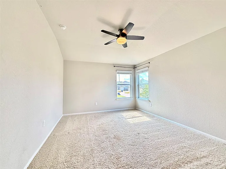 10502 Fulton Ave — Photo 17