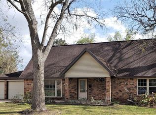 1104 Avenue B, Sweeny, TX 77480