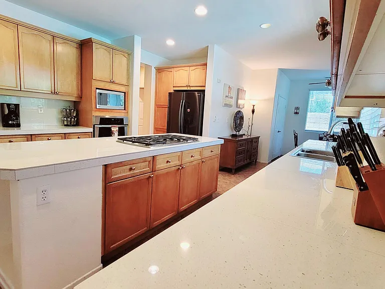41527 Michelle Pl — Photo 14