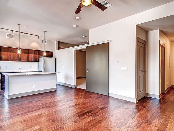 5th image of 300 S Lafayette St #5628613